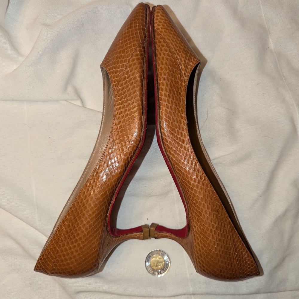 MANOLO BLAHNIK - Elegant Brown Snakeskin Women's Shoes